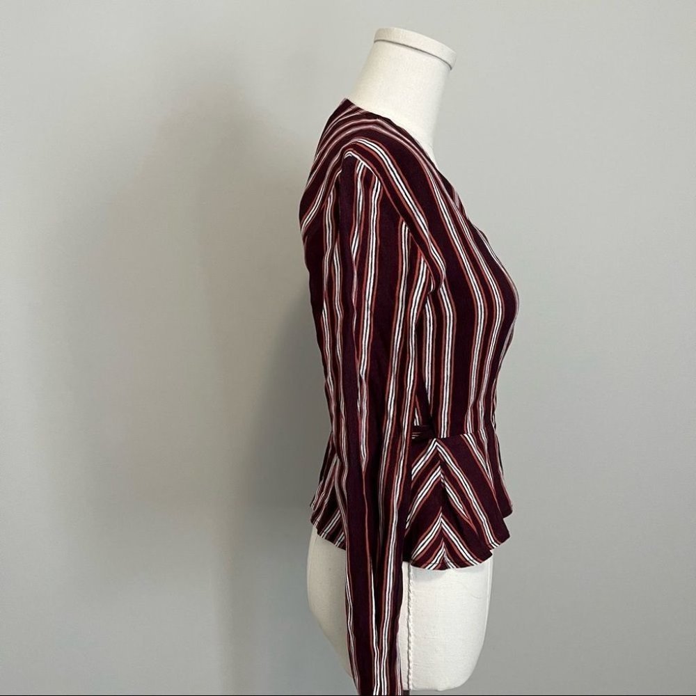 NWT Aritzia Wilfred Free Shannon Wrap Blouse Cardamon Stripe - Picture 10 of 16